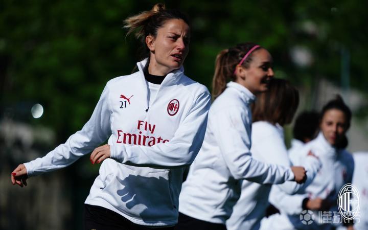 九游体育官网-包含赛后夏洛特黄蜂备战意大利杯，内部沟通细节曝光，赛场秩序良好，赛季目标并未改变的词条