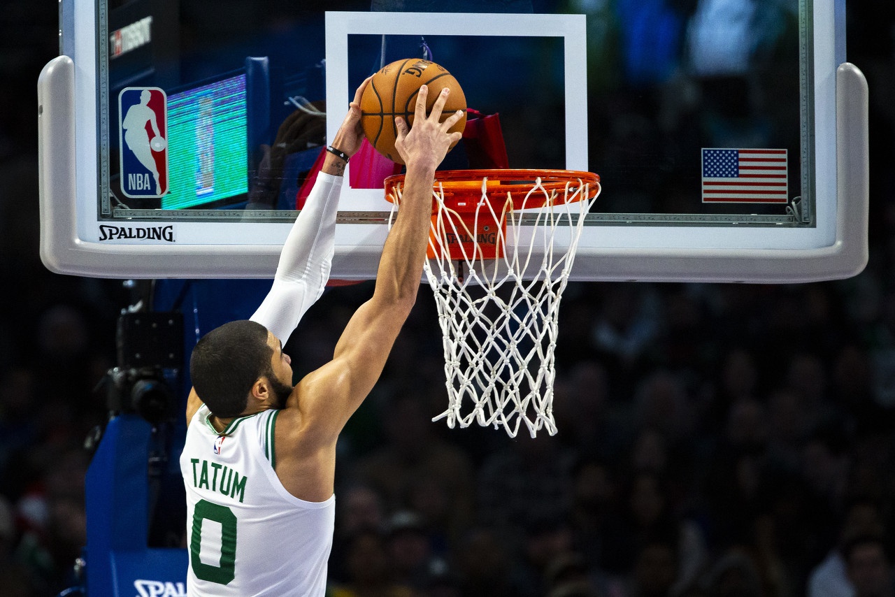 九游娱乐app-关于清晨欧联传出新动向，丹佛掘金手感冰凉，管理层表态——引发热议，赛季目标并未改变的信息